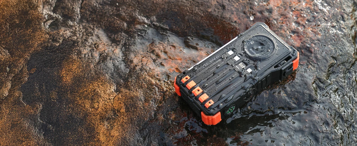 Solar Power Bank 20000mAh Built In Cables Wireless Charger