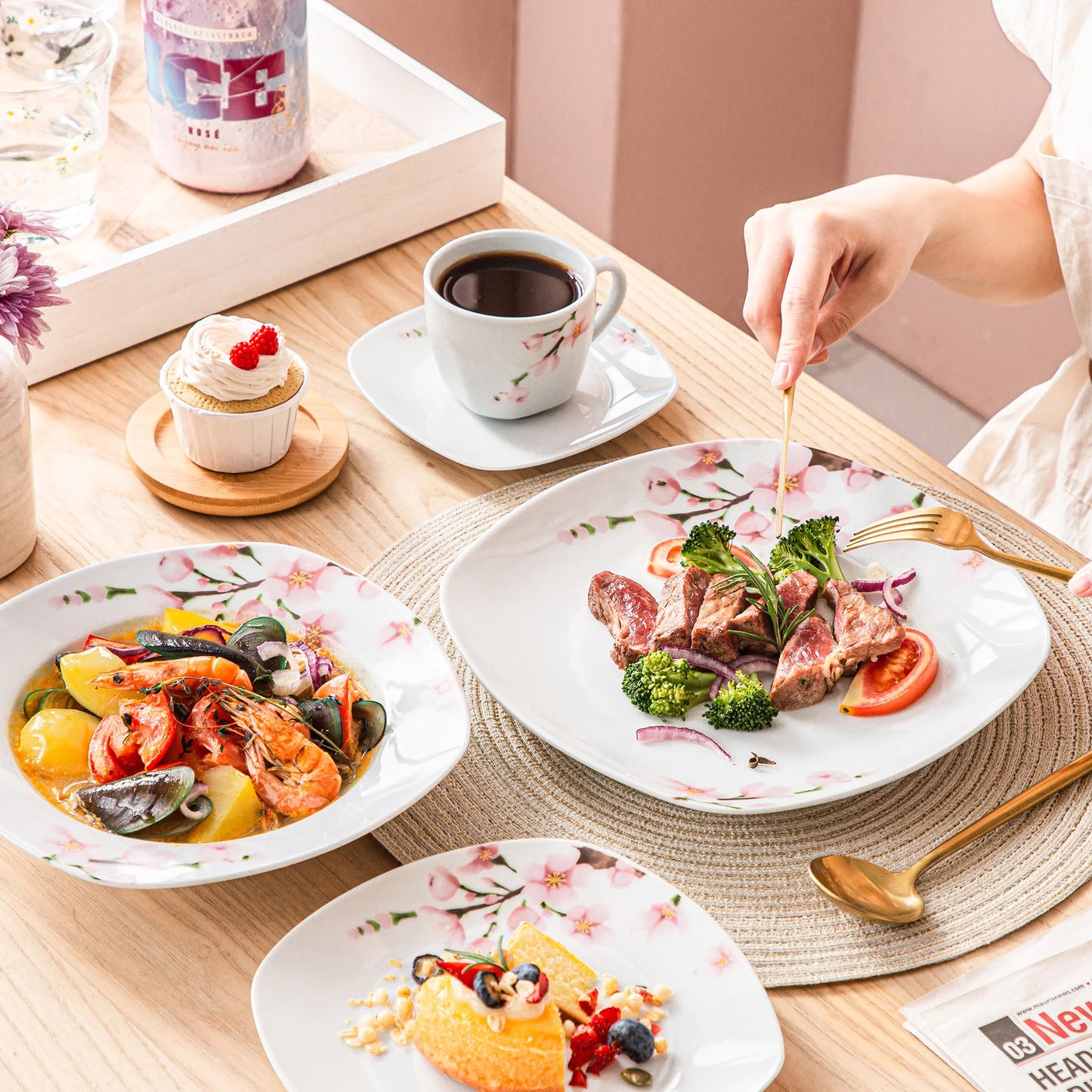 Veweet Annie Porcelain Dinnerware Set For 12 Place Settings